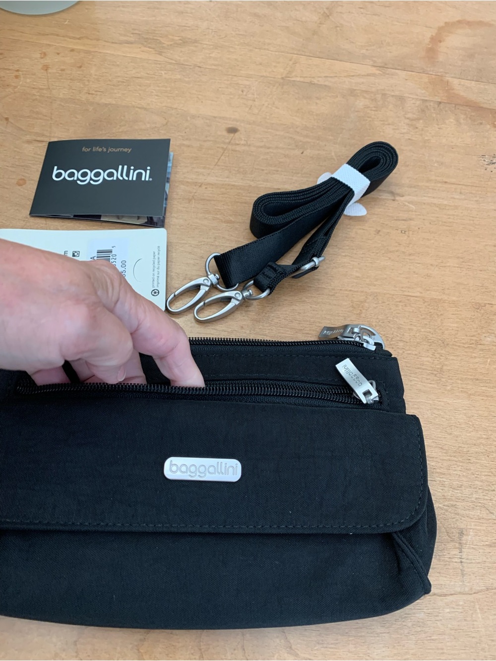 Baggallini Crossbody Black Plaza Mini Bag - Picture 3 of 11